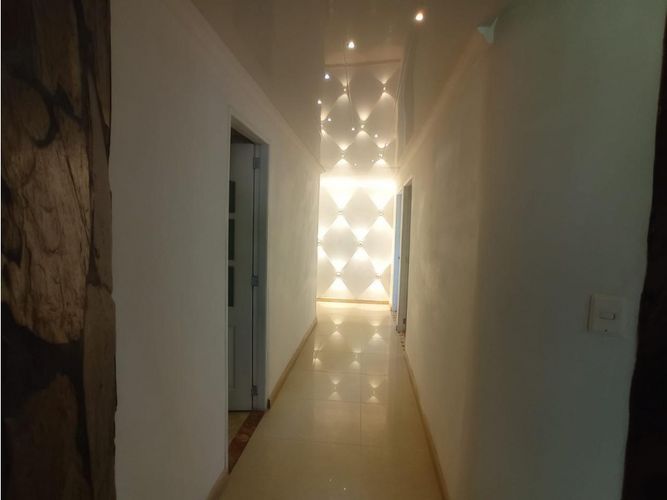 Apartamento de 4 alcobas en venta en La Florida, Medellín, 217 m² · foto 21 de 24