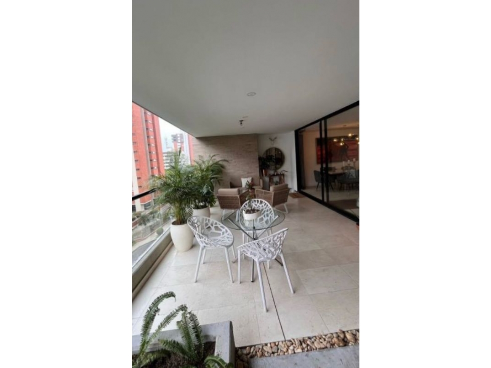 Apartamento en arriendo en El Poblado, Medellín · foto 3 de 11