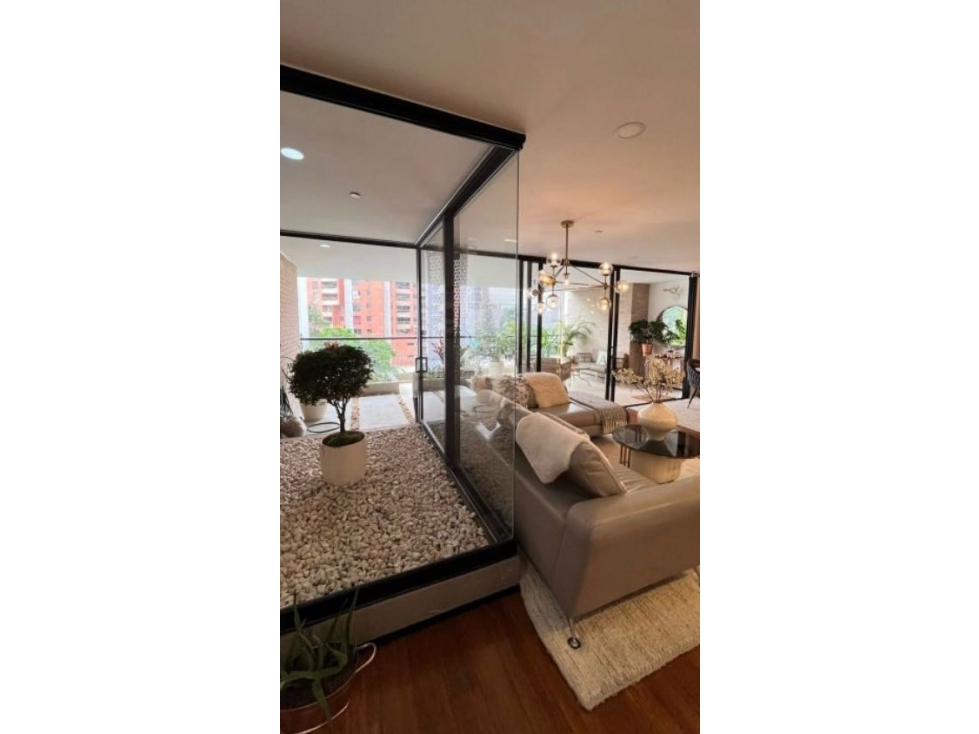 Apartamento en arriendo en El Poblado, Medellín · foto 4 de 11