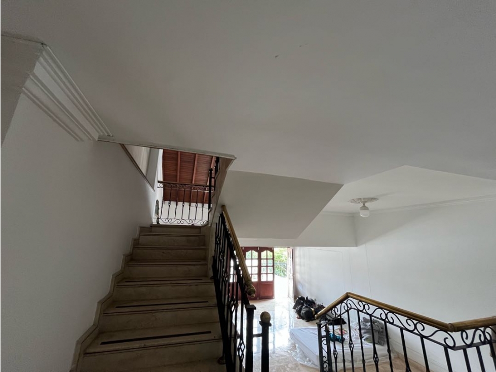Casa en arriendo en El Poblado, Medellín · foto 6 de 24
