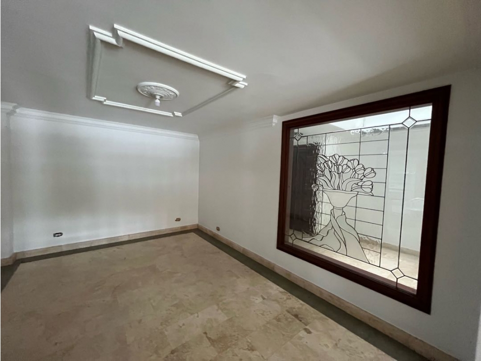Casa en arriendo en El Poblado, Medellín · foto 9 de 24