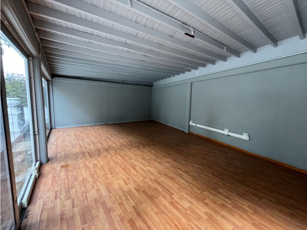 Casa en arriendo en El Poblado, Medellín · foto 10 de 24