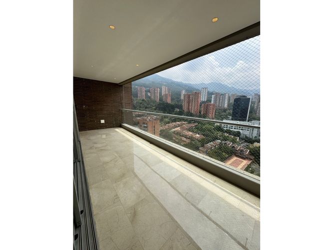 Apartamento de 4 alcobas en arriendo en El Poblado, Rionegro, 205 m² · foto 21 de 22