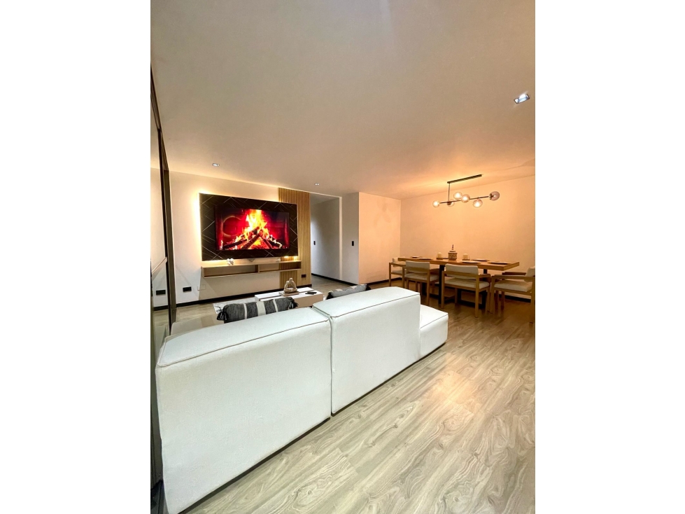 Apartamento en arriendo en El Poblado, Medellín · foto 3 de 23