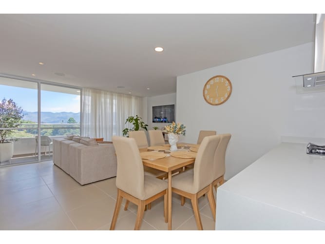 Apartamento de 3 alcobas en arriendo en El Porvenir, Medellín, 100 m² · foto 4 de 19