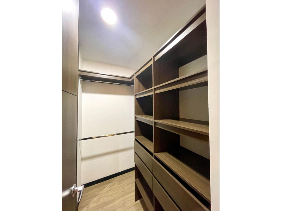 Apartamento en arriendo en El Poblado, Medellín · foto 12 de 23