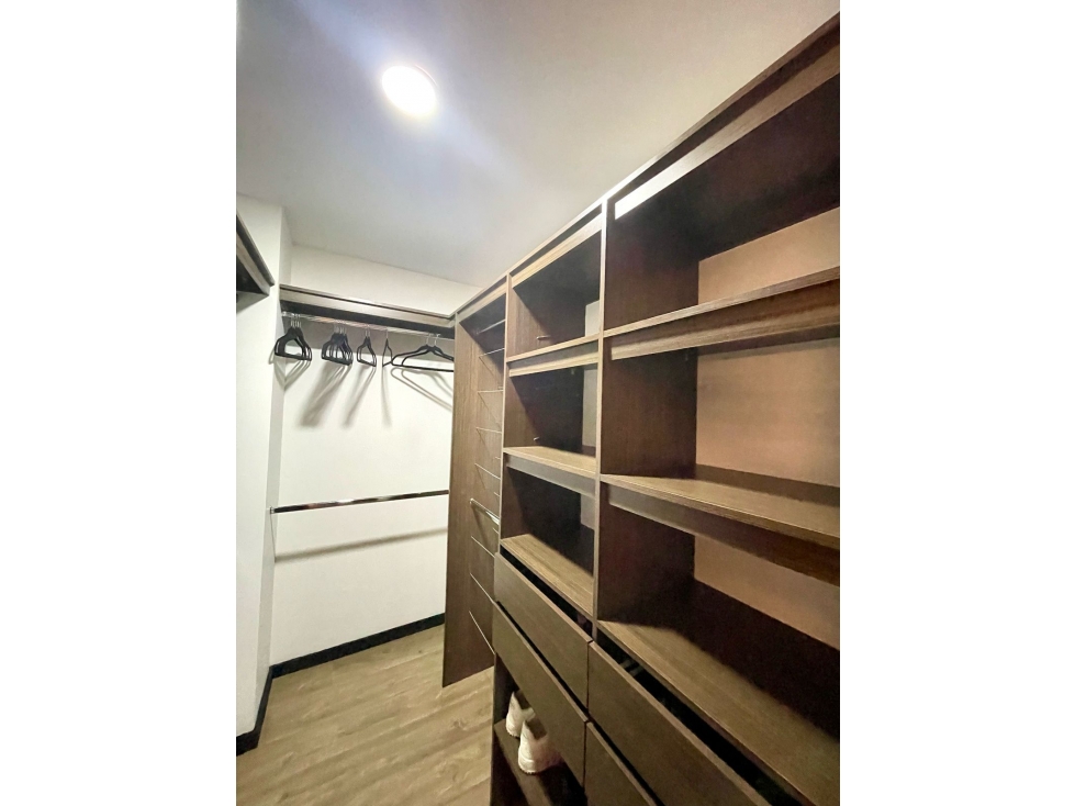 Apartamento en arriendo en El Poblado, Medellín · foto 19 de 23