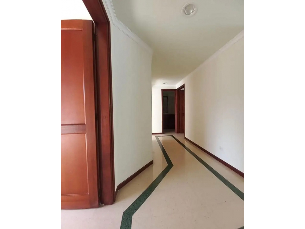 Casa en arriendo en Loma Del Esmeraldal, Medellín · foto 5 de 9