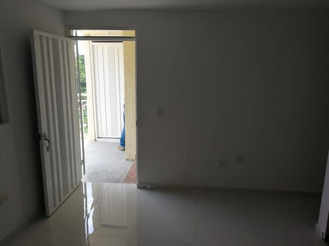 Apartamento de 2 alcobas en venta en Bellavista, Girón, 50 m² · foto 11 de 11