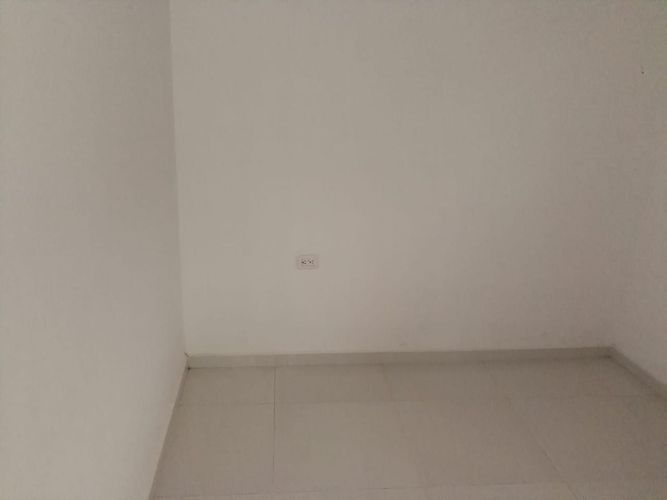 Apartamento de 2 alcobas en venta en Bellavista, Girón, 50 m² · foto 5 de 11
