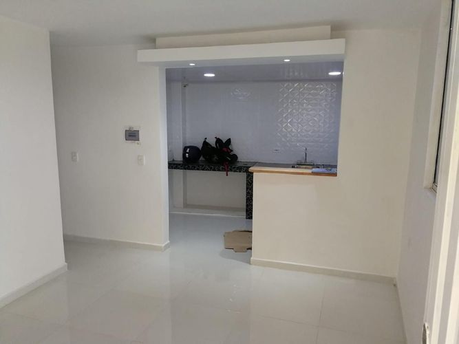 Apartamento de 2 alcobas en venta en Bellavista, Girón, 50 m² · foto 2 de 11