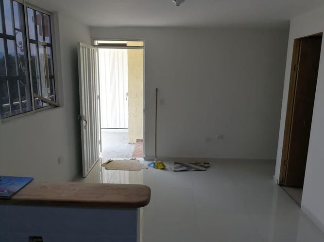 Apartamento de 2 alcobas en venta en Bellavista, Girón, 50 m² · foto 4 de 11