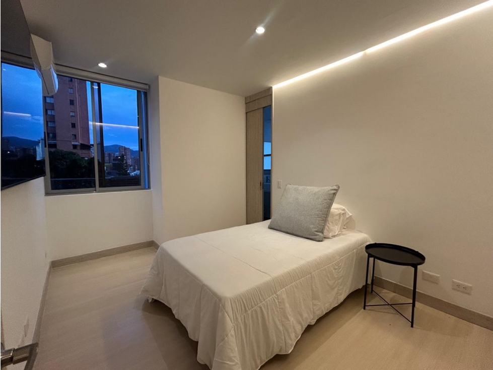 Apartamento en arriendo en El Poblado, Medellín · foto 5 de 18