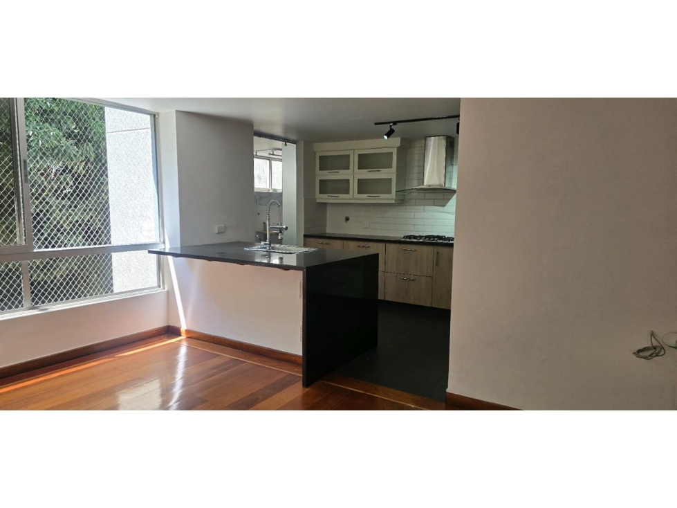 Apartamento en arriendo en El Poblado, Medellín · foto 3 de 21