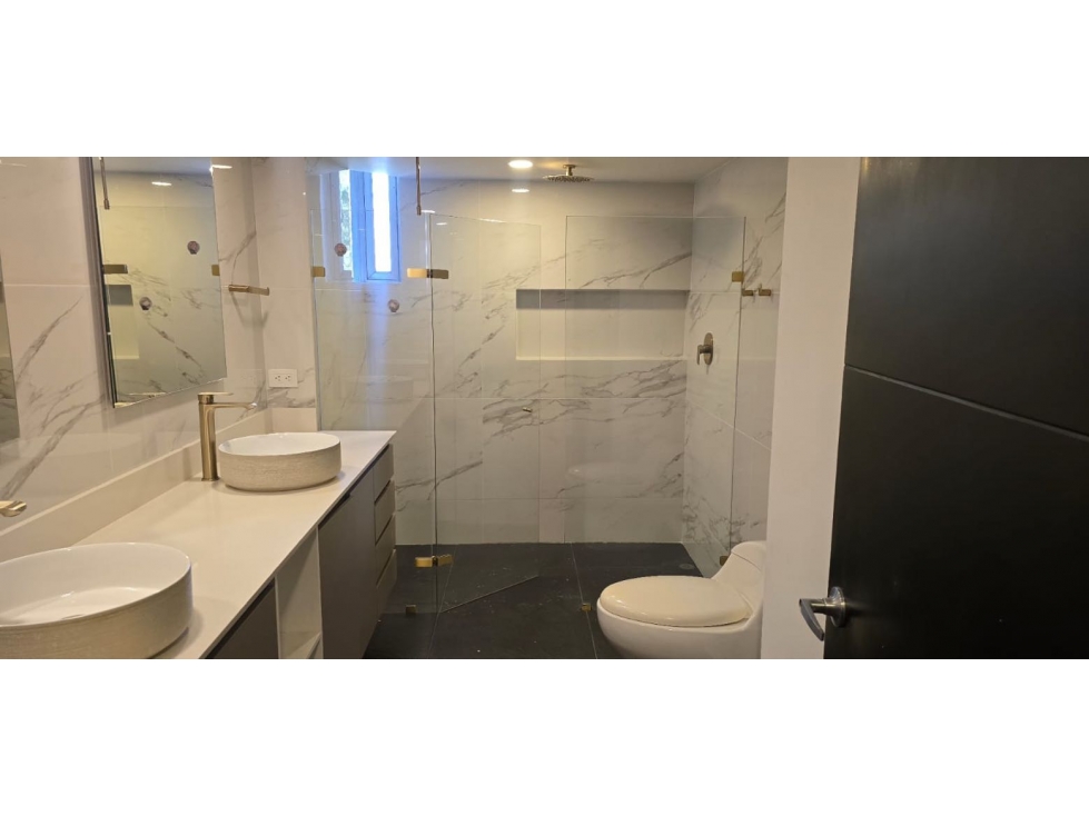 Apartamento en arriendo en El Poblado, Medellín · foto 17 de 21