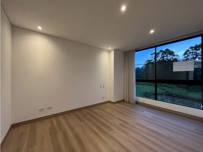 Apartamento de 3 alcobas en arriendo en Llano Grande, Rionegro, 143 m² · foto 6 de 17