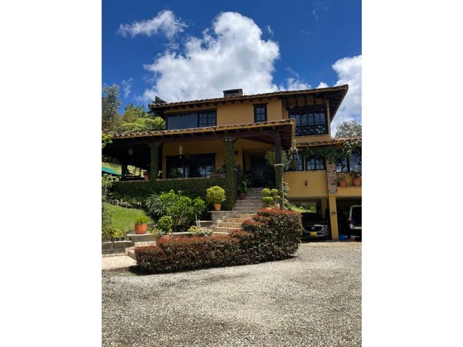 Casa de 5 alcobas en arriendo en Playa Rica-Rancheria, Rionegro, 400 m² · foto 8 de 24