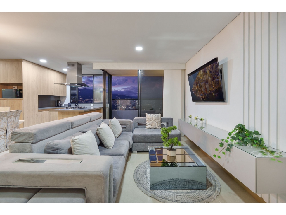 Apartamento en arriendo en El Poblado, Medellín · foto 3 de 24