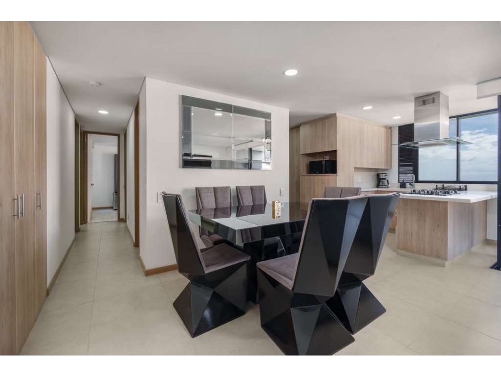 Apartamento en arriendo en El Poblado, Medellín · foto 8 de 24