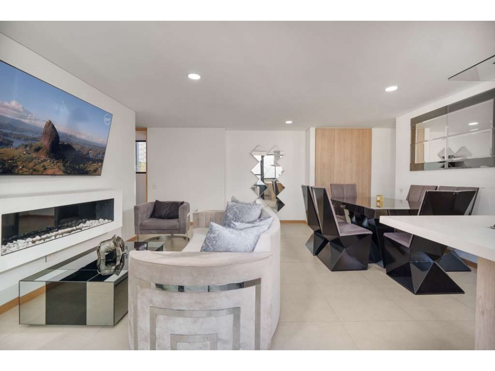 Apartamento en arriendo en El Poblado, Medellín · foto 9 de 24