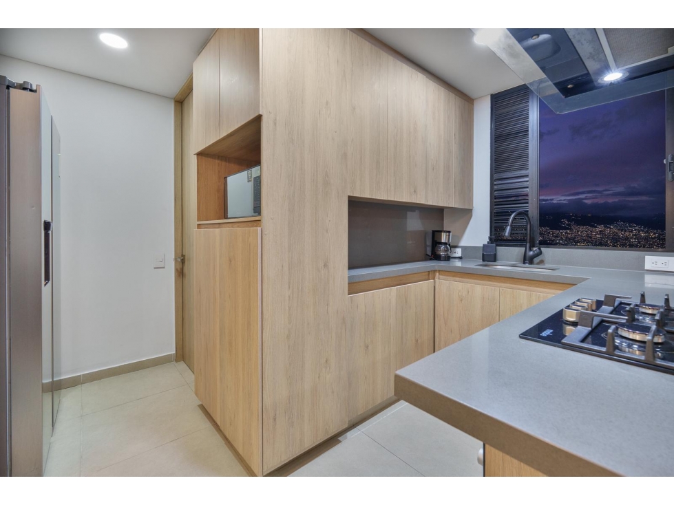 Apartamento en arriendo en El Poblado, Medellín · foto 11 de 24
