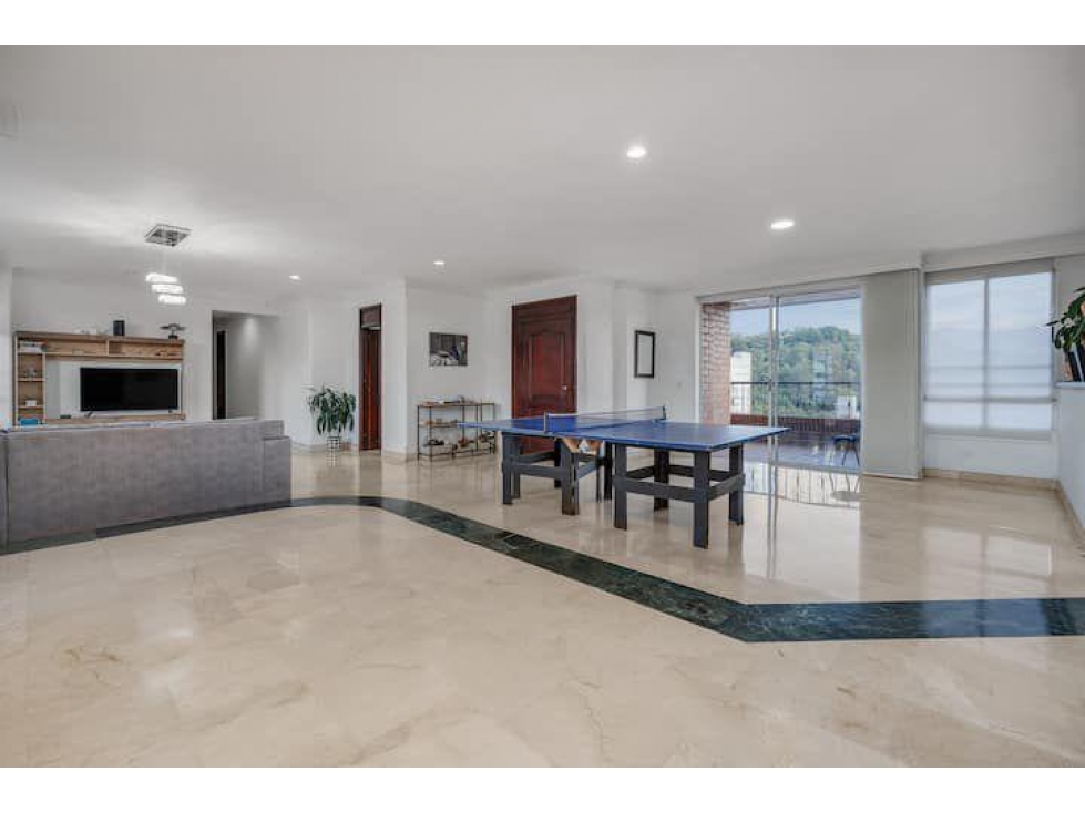 Apartamento en arriendo en Laureles, Medellín · foto 2 de 18