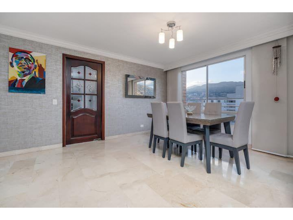 Apartamento en arriendo en Laureles, Medellín · foto 3 de 18