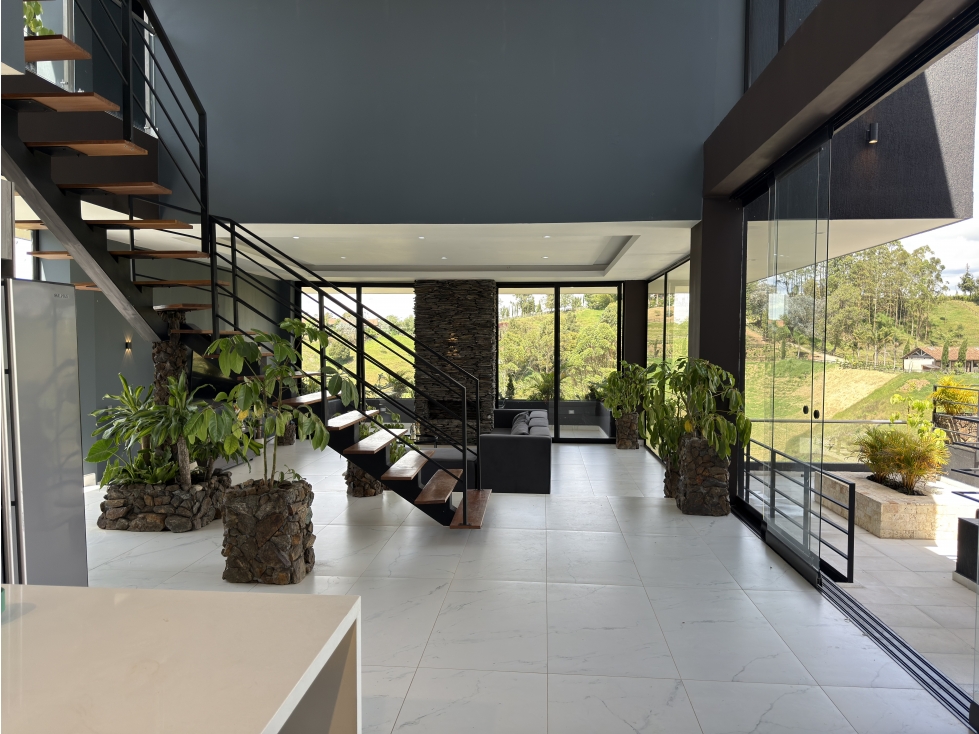 4BR House in Cuchillas de san jose (1200 m²) - 4
