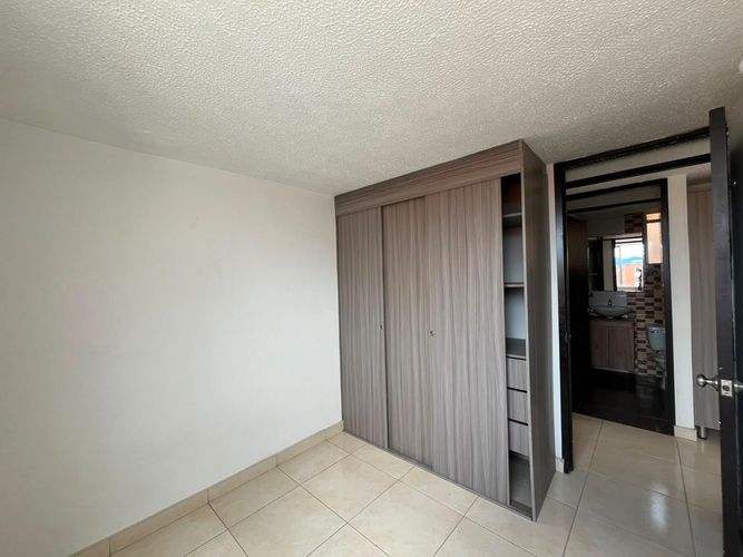 Apartamento de 3 alcobas en venta en Cr. El Triunfo Et. Iv, Soacha, 54 m² · foto 7 de 14