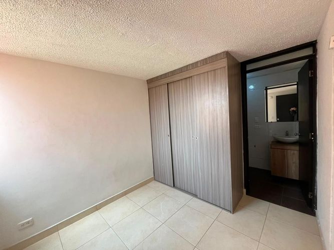 Apartamento de 3 alcobas en venta en Cr. El Triunfo Et. Iv, Soacha, 54 m² · foto 6 de 14
