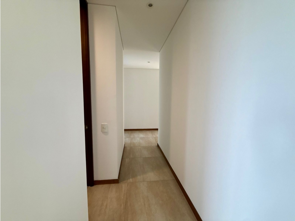 Apartamento en arriendo en El Poblado, Medellín · foto 5 de 24