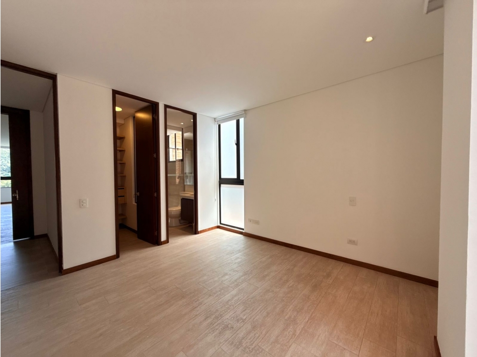 Apartamento en arriendo en El Poblado, Medellín · foto 18 de 24