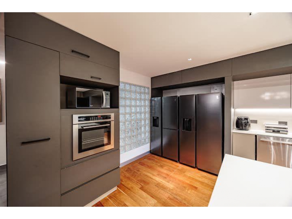 Apartamento en arriendo en El Poblado, Medellín · foto 8 de 24