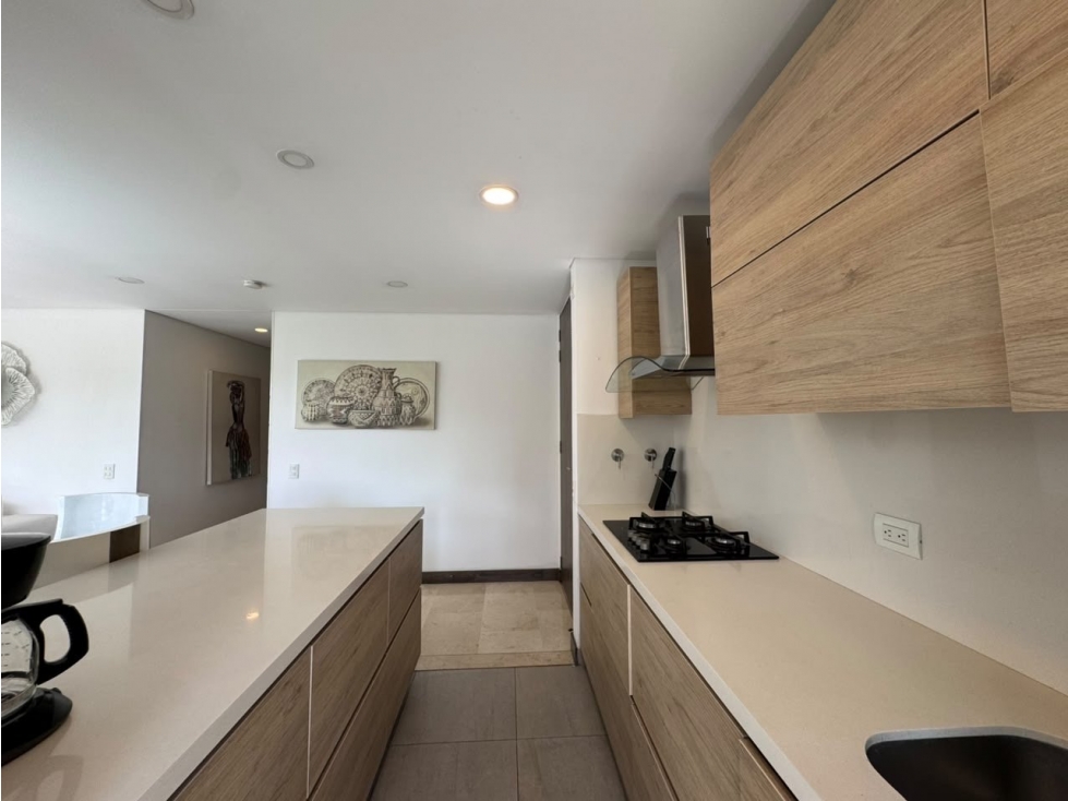 Apartamento en arriendo en El Poblado, Medellín · foto 6 de 23