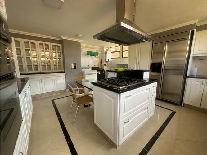 Apartamento de 4 alcobas en arriendo en El Poblado, Rionegro, 300 m² · foto 6 de 24