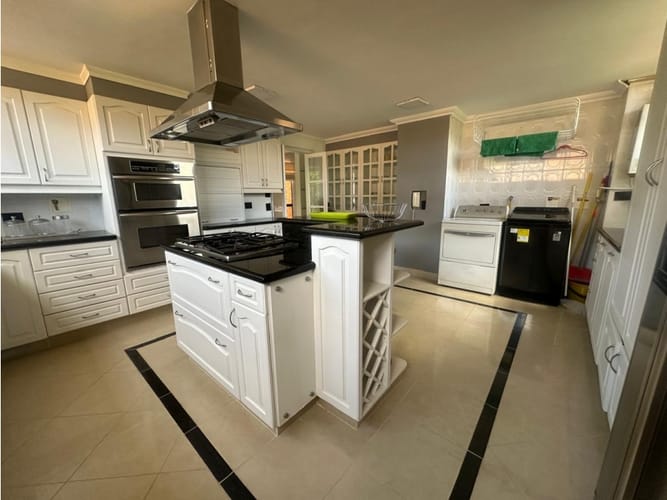 Apartamento de 4 alcobas en arriendo en El Poblado, Rionegro, 300 m² · foto 7 de 24