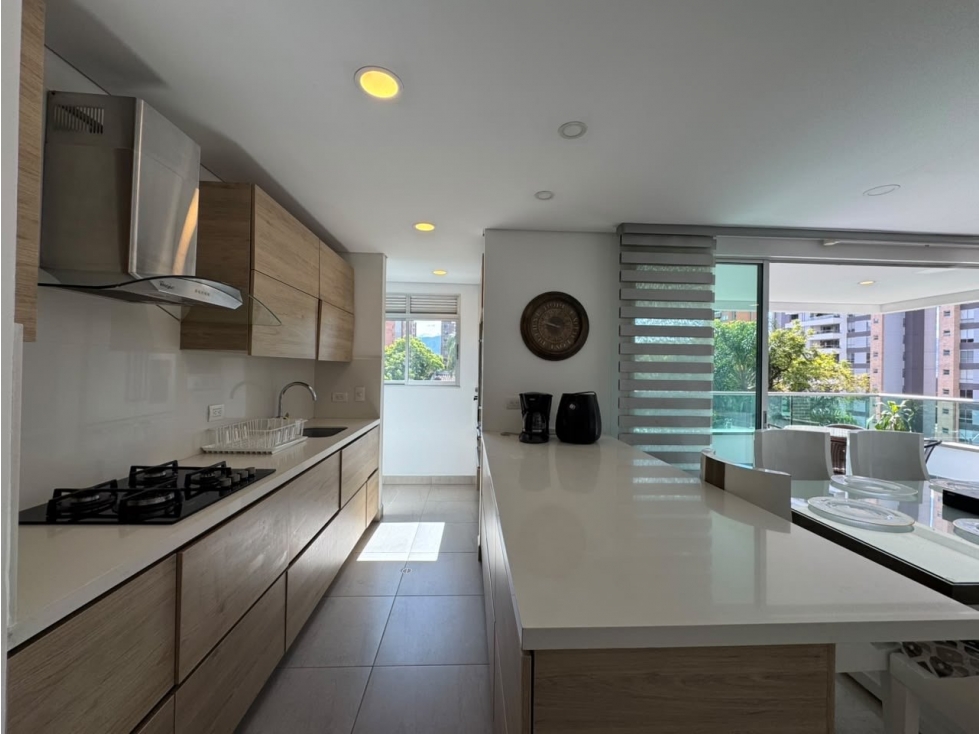 Apartamento en arriendo en El Poblado, Medellín · foto 8 de 23
