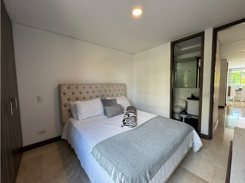 Apartamento en arriendo en El Poblado, Medellín · foto 12 de 23
