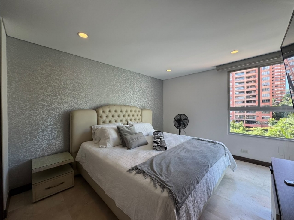 Apartamento en arriendo en El Poblado, Medellín · foto 13 de 23