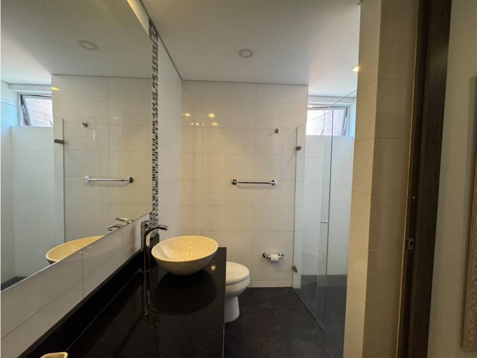 Apartamento en arriendo en El Poblado, Medellín · foto 18 de 23