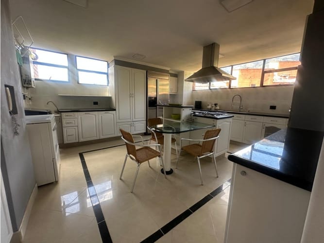 Apartamento de 4 alcobas en arriendo en El Poblado, Rionegro, 300 m² · foto 17 de 24