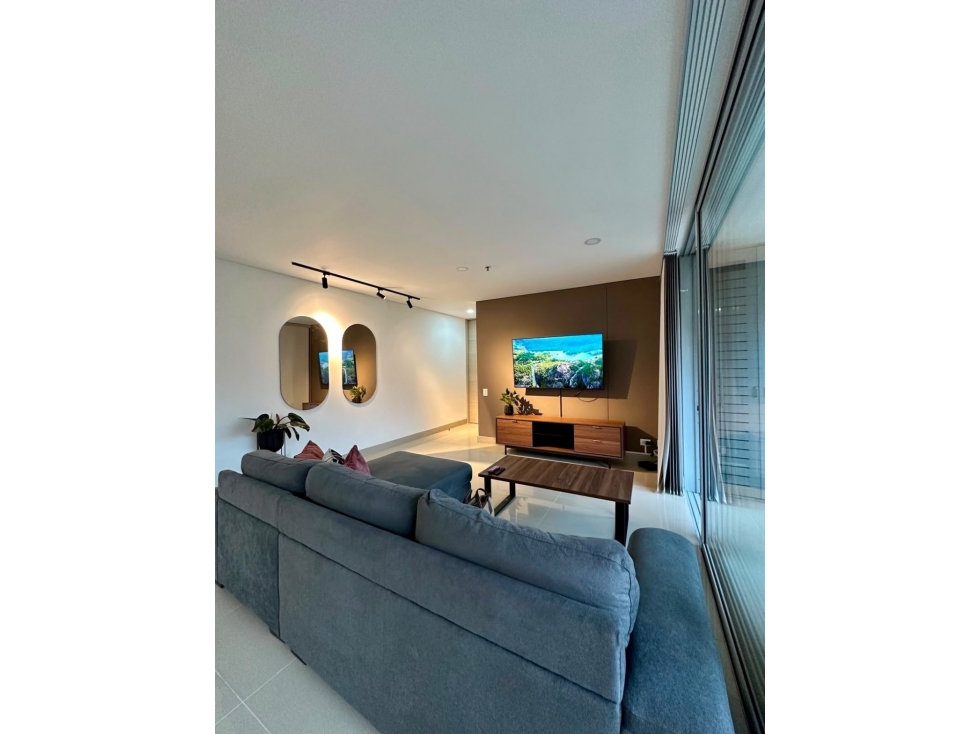 Apartamento en arriendo en El Poblado, Medellín · foto 2 de 12