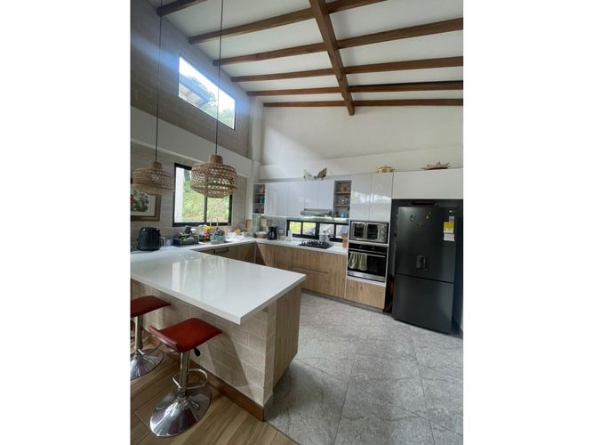Casa de 3 alcobas en arriendo en Guarne, 238 m² · foto 6 de 19