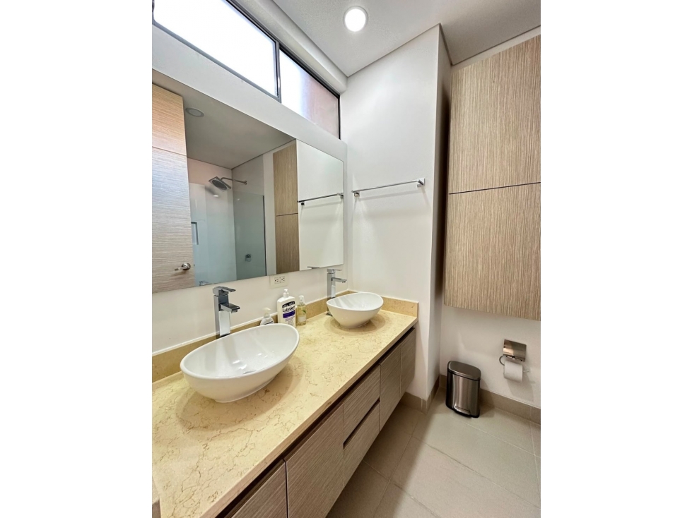Apartamento en arriendo en El Poblado, Medellín · foto 11 de 12