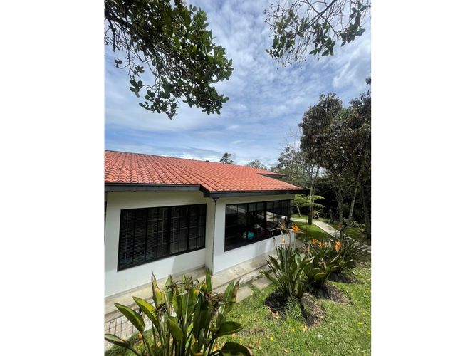Casa de 3 alcobas en arriendo en Guarne, 238 m² · foto 19 de 19