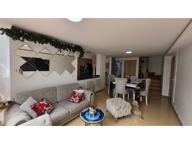 Apartamento de 3 alcobas en arriendo en Los Naranjos, Medellín, 136 m² · foto 2 de 22