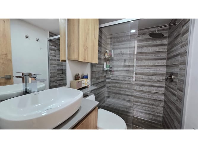 Apartamento de 3 alcobas en arriendo en Los Naranjos, Medellín, 136 m² · foto 18 de 22