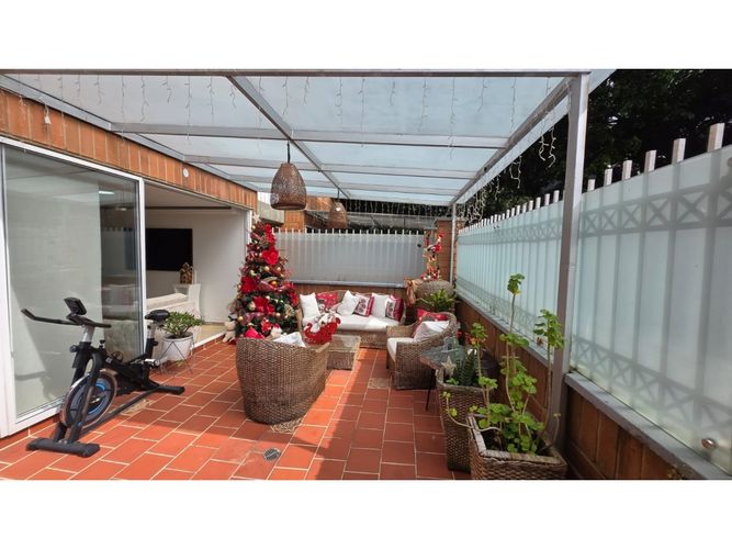 Apartamento de 3 alcobas en arriendo en Los Naranjos, Medellín, 136 m² · foto 20 de 22