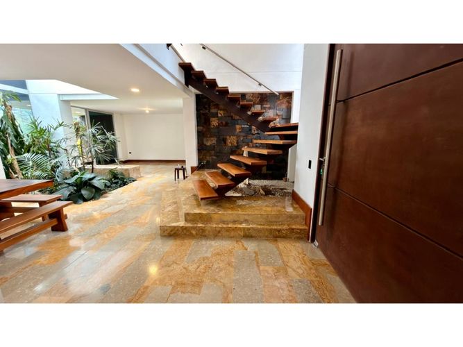 Casa de 4 alcobas en arriendo en Loma Benedictinos, Envigado, 660 m² · foto 15 de 24