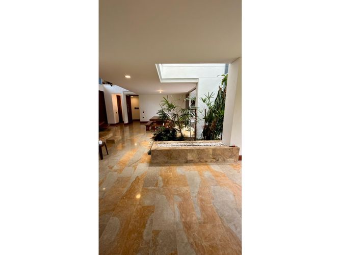 Casa de 4 alcobas en arriendo en Loma Benedictinos, Envigado, 660 m² · foto 22 de 24